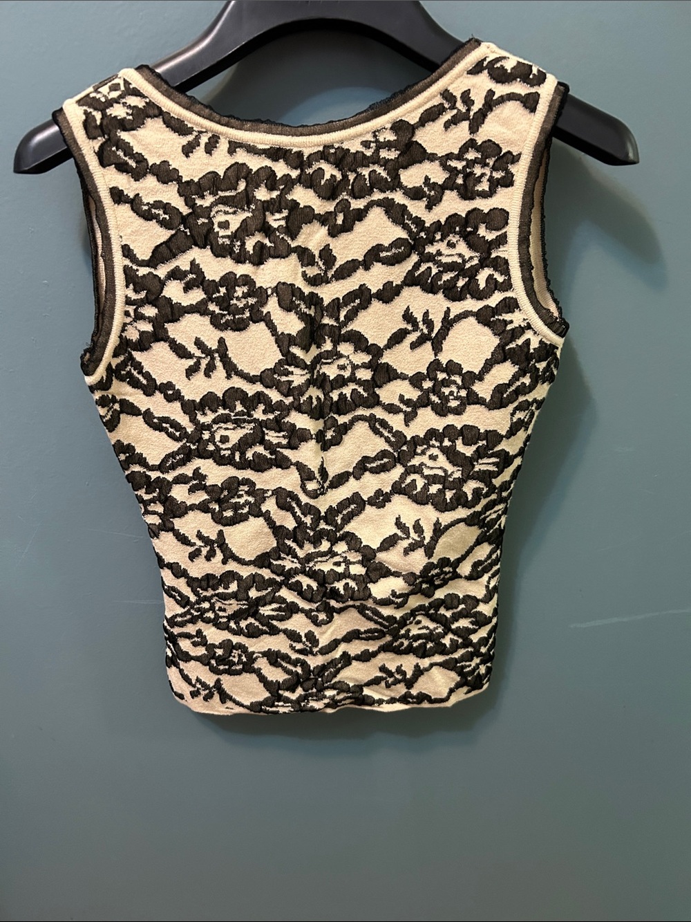 Angelica Val Sleeveless Cream Top with Black Lace Embroidery BRAND NEW TAG $135